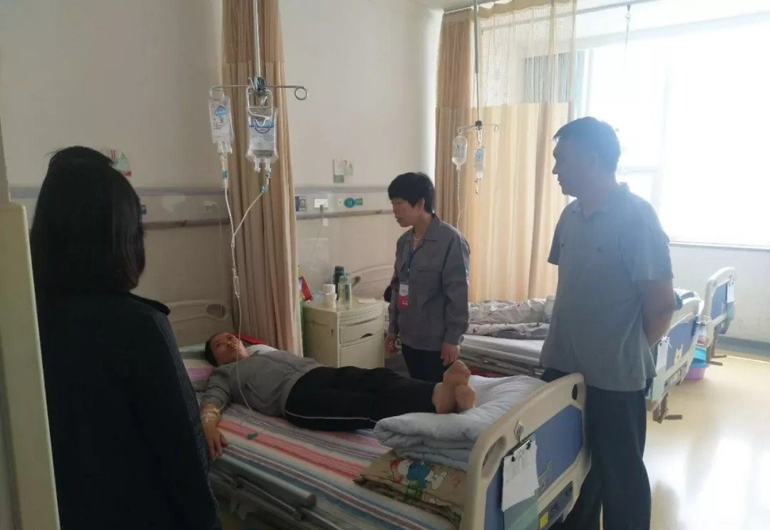 美廚公司工會(huì)、愛心基金會(huì)聯(lián)合湖濱鎮(zhèn)總工會(huì)走(圖1)