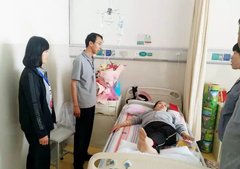 美廚公司工會(huì)、愛心基金會(huì)聯(lián)合湖濱鎮(zhèn)總工會(huì)走(圖2)