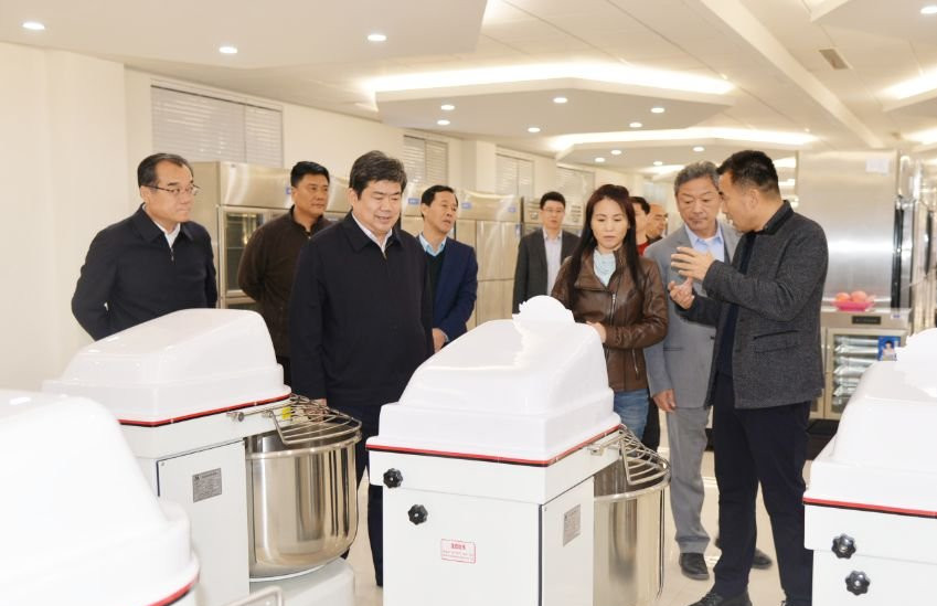 市委常委、統(tǒng)戰(zhàn)部部長李家良陪同客人到濱州市(圖4)