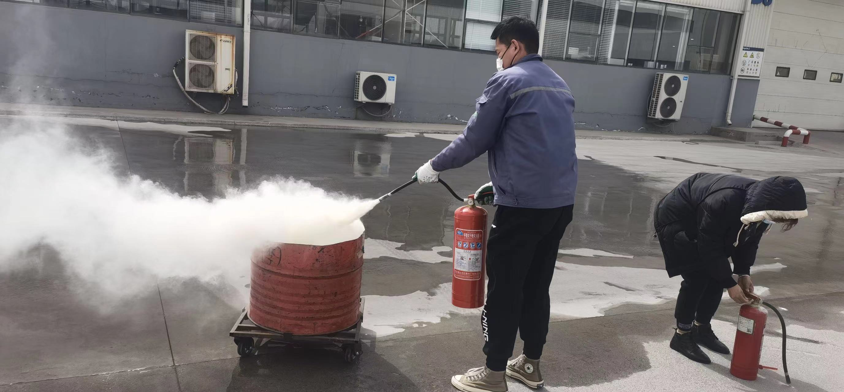 開展消防演練，提升員工應(yīng)急能力(圖3)